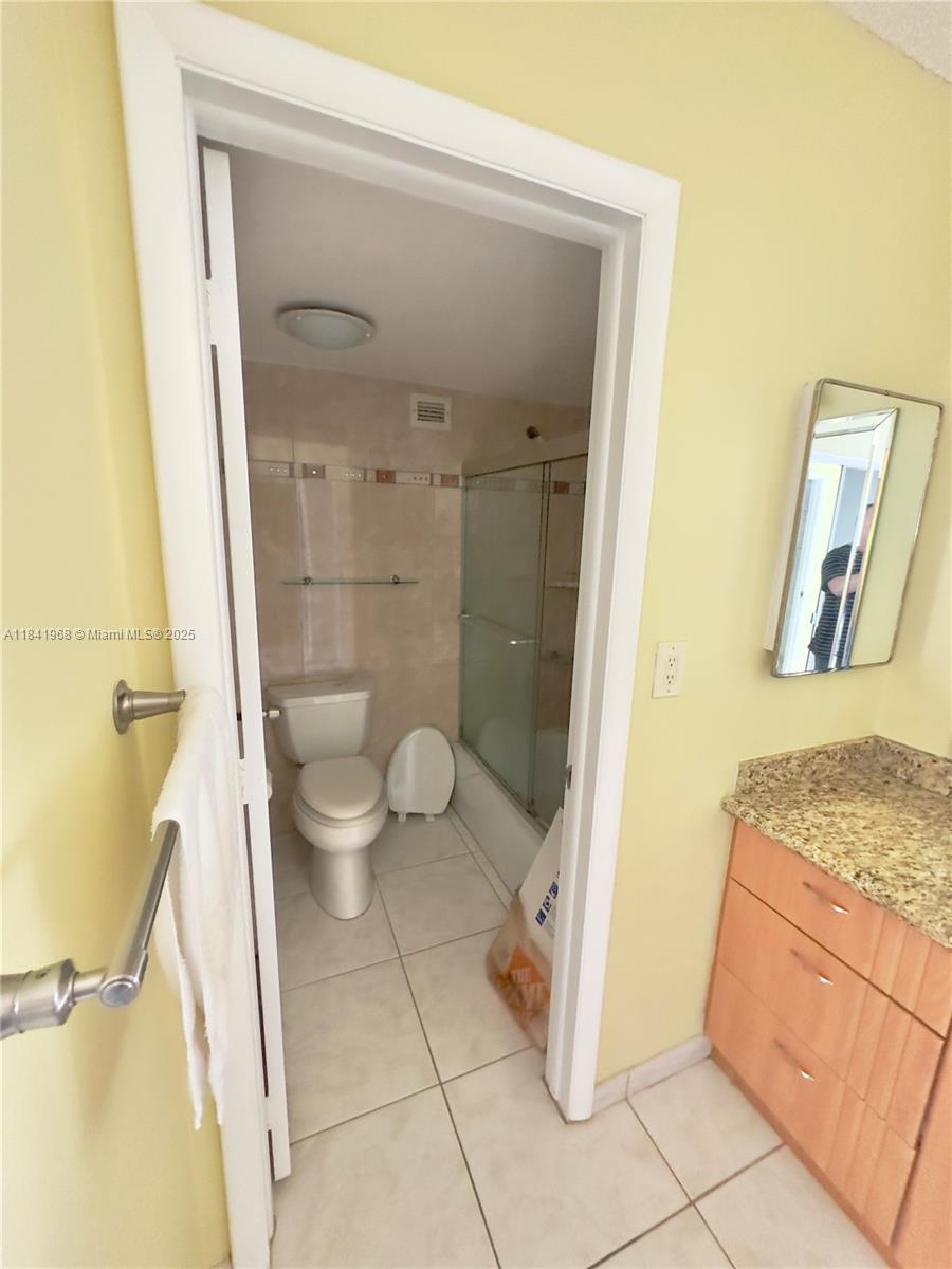 Photo of 3800 Ocean Dr  #1518, Hollywood, Florida, 33019 - 