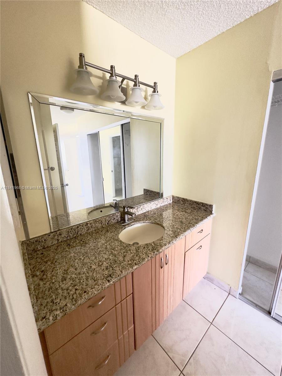 Photo of 3800 Ocean Dr  #1518, Hollywood, Florida, 33019 - 