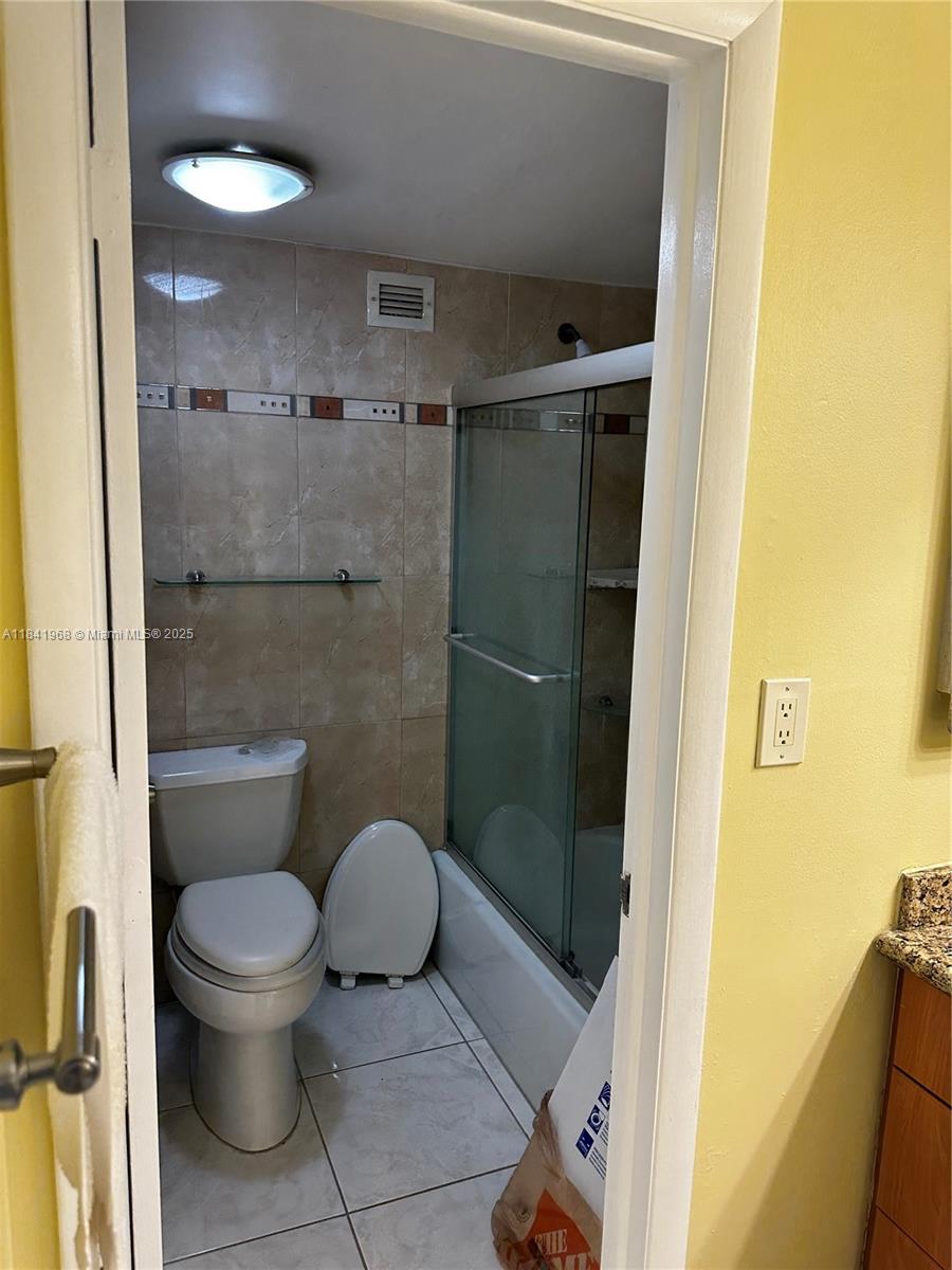 Photo of 3800 Ocean Dr  #1518, Hollywood, Florida, 33019 - 