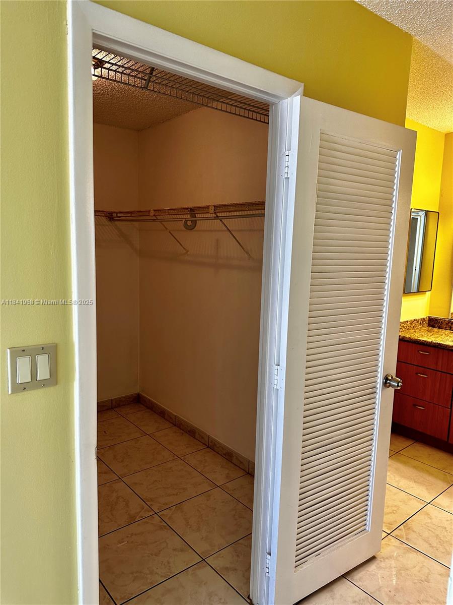 Photo of 3800 Ocean Dr  #1518, Hollywood, Florida, 33019 - 