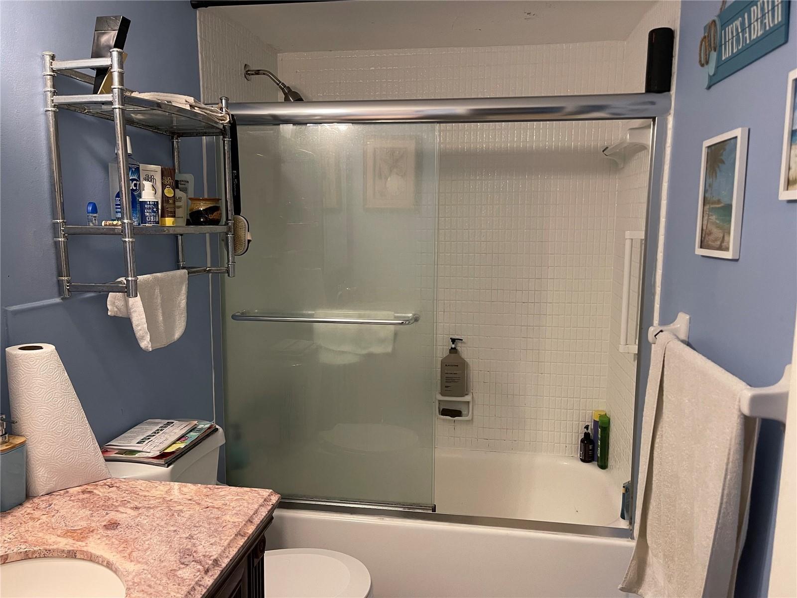 See details 988 2 / 2 1067 sq. ft. $ 2026-06-21 0 Photo