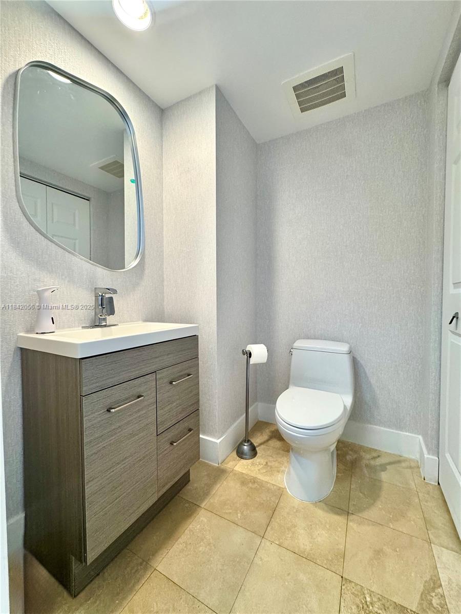 Photo of 1745 Hallandale Beach Blvd  #501W, Hallandale Beach, Florida, 33009 - Guest Bathroom
