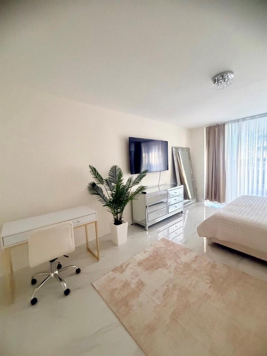 2406 2 / 2 1458 sq. ft. $ 2026-06-11 0 Photo