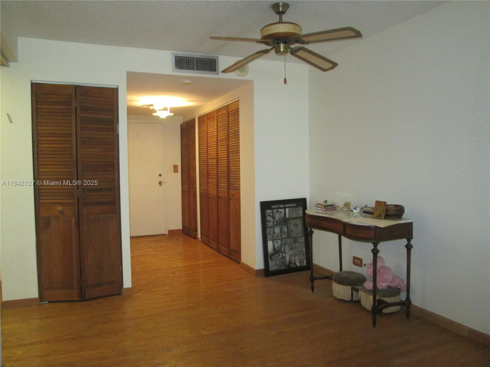 See details 710 0 / 1 595 sq. ft. $ 2025-07-17 0 Photo