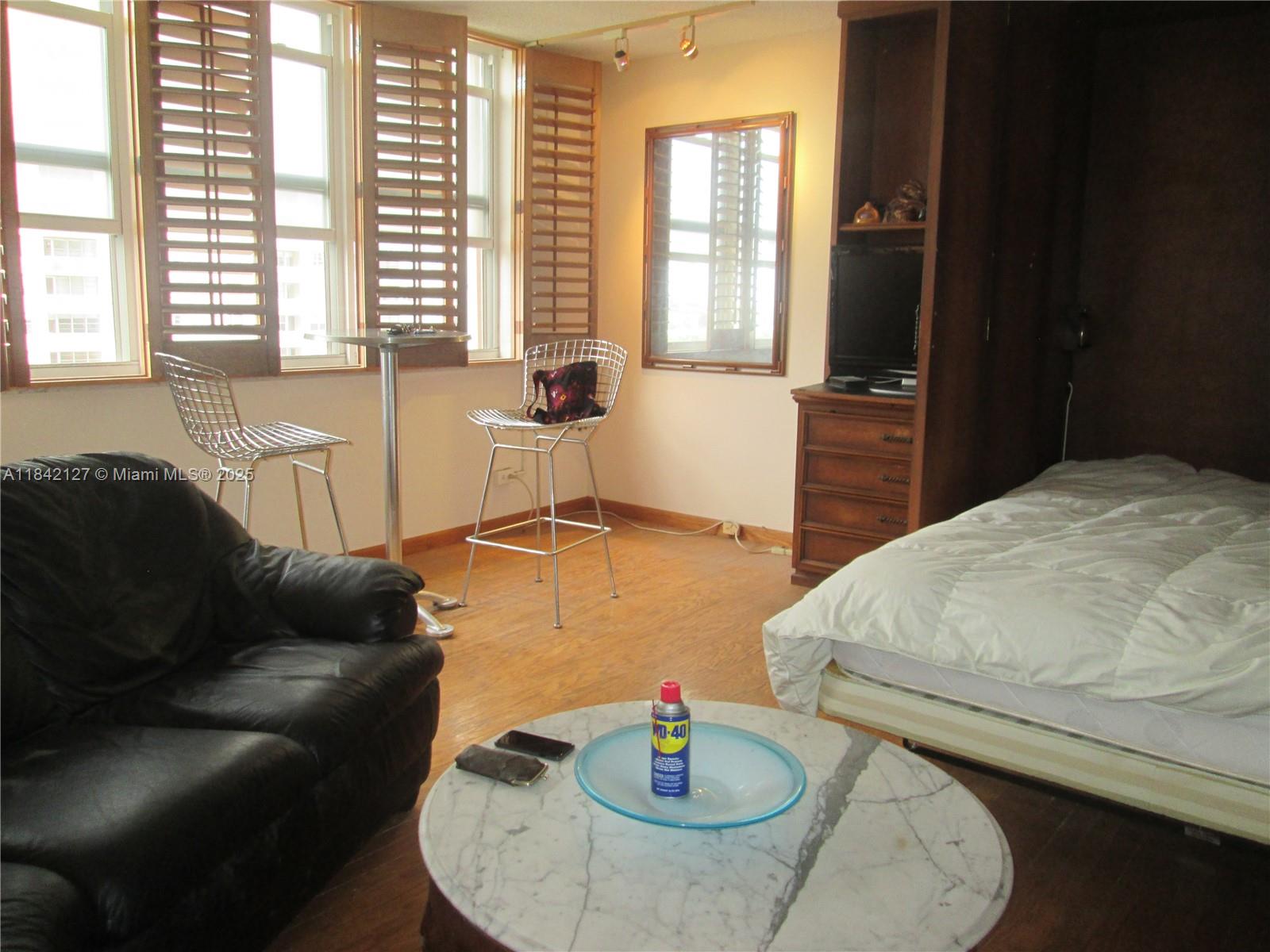 See details 710 0 / 1 595 sq. ft. $ 2025-07-17 0 Photo