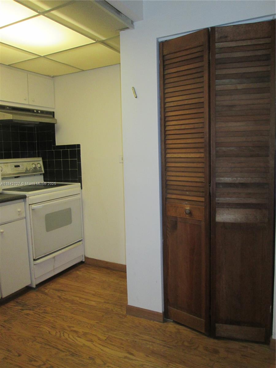 See details 710 0 / 1 595 sq. ft. $ 2025-07-17 0 Photo