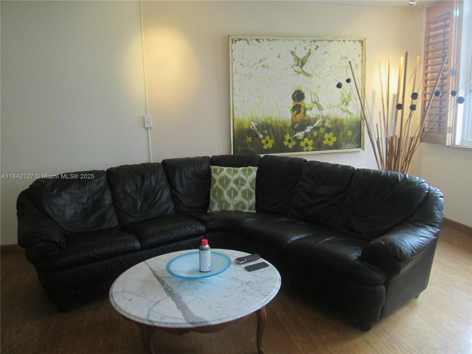 See details 710 0 / 1 595 sq. ft. $ 2025-07-17 0 Photo