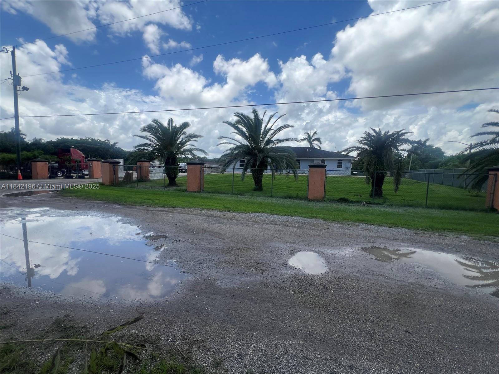 See details / sq. ft. $ 2025-07-17 0 Photo