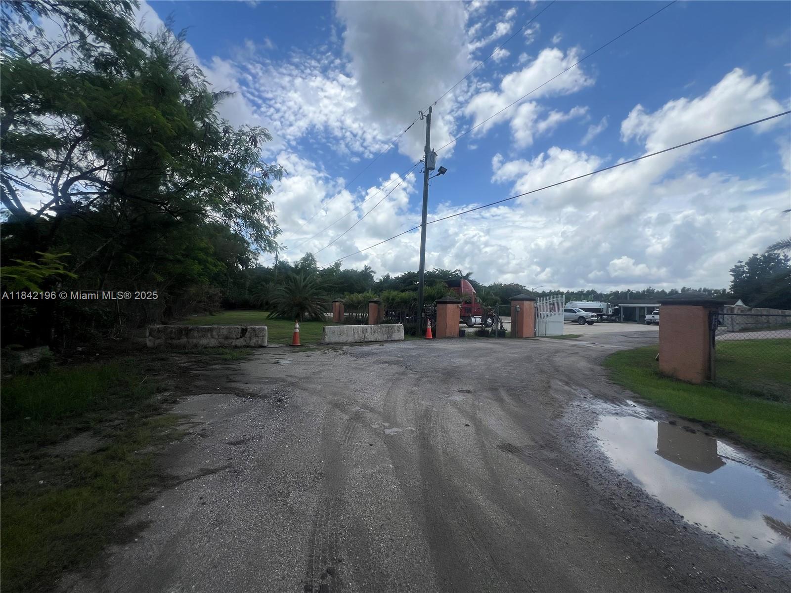See details / sq. ft. $ 2025-07-17 0 Photo