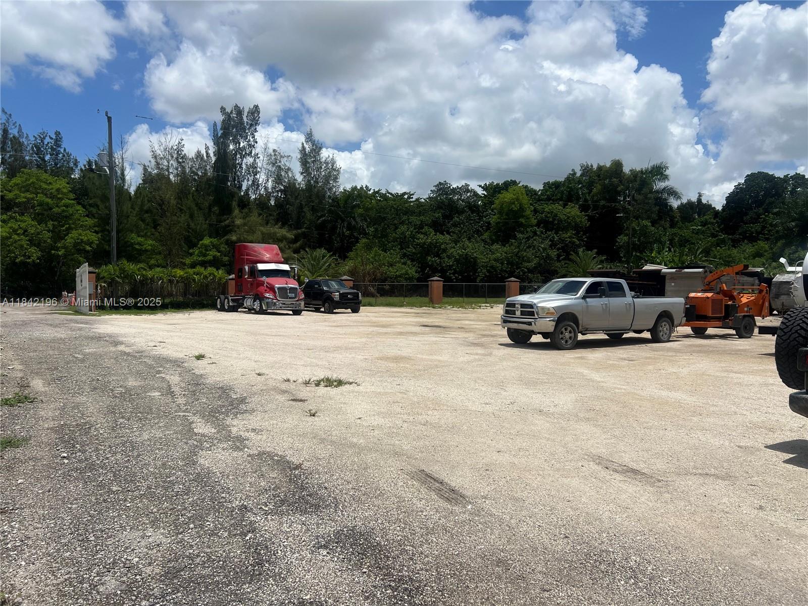 See details / sq. ft. $ 2025-07-17 0 Photo