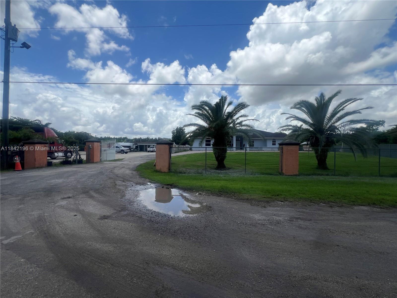 See details / sq. ft. $ 2025-07-17 0 Photo