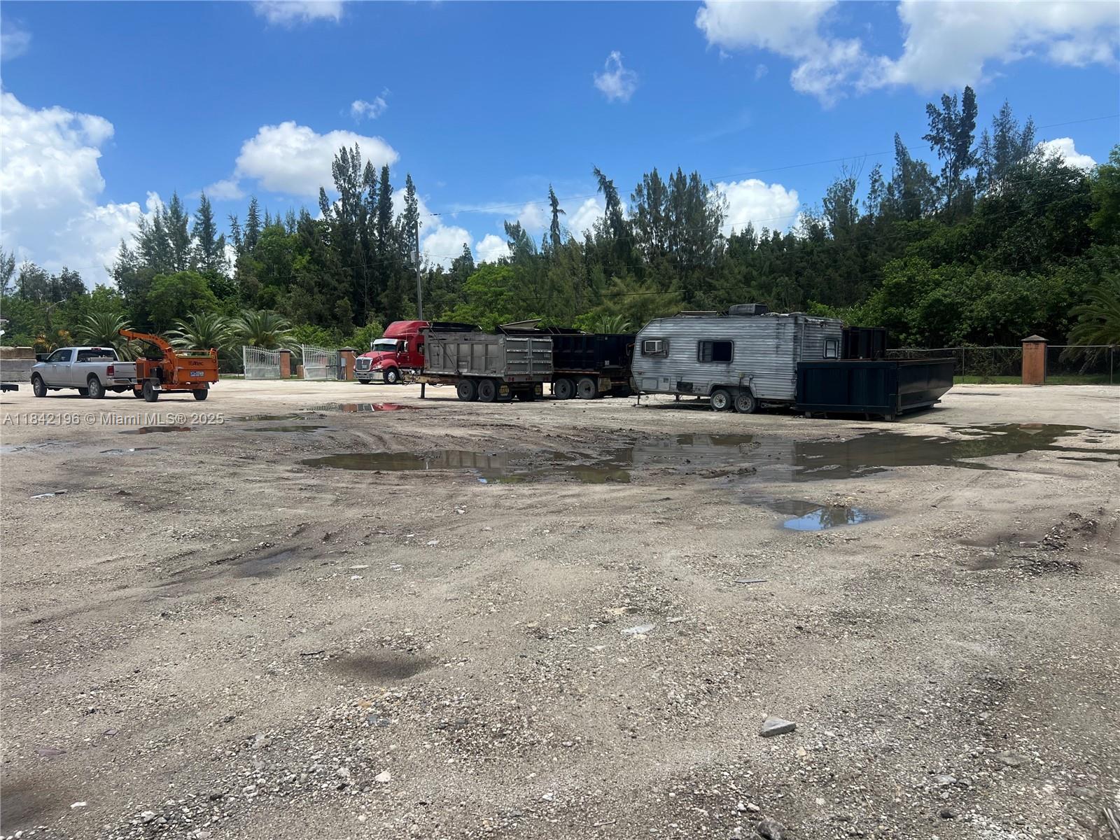 See details / sq. ft. $ 2025-07-17 0 Photo