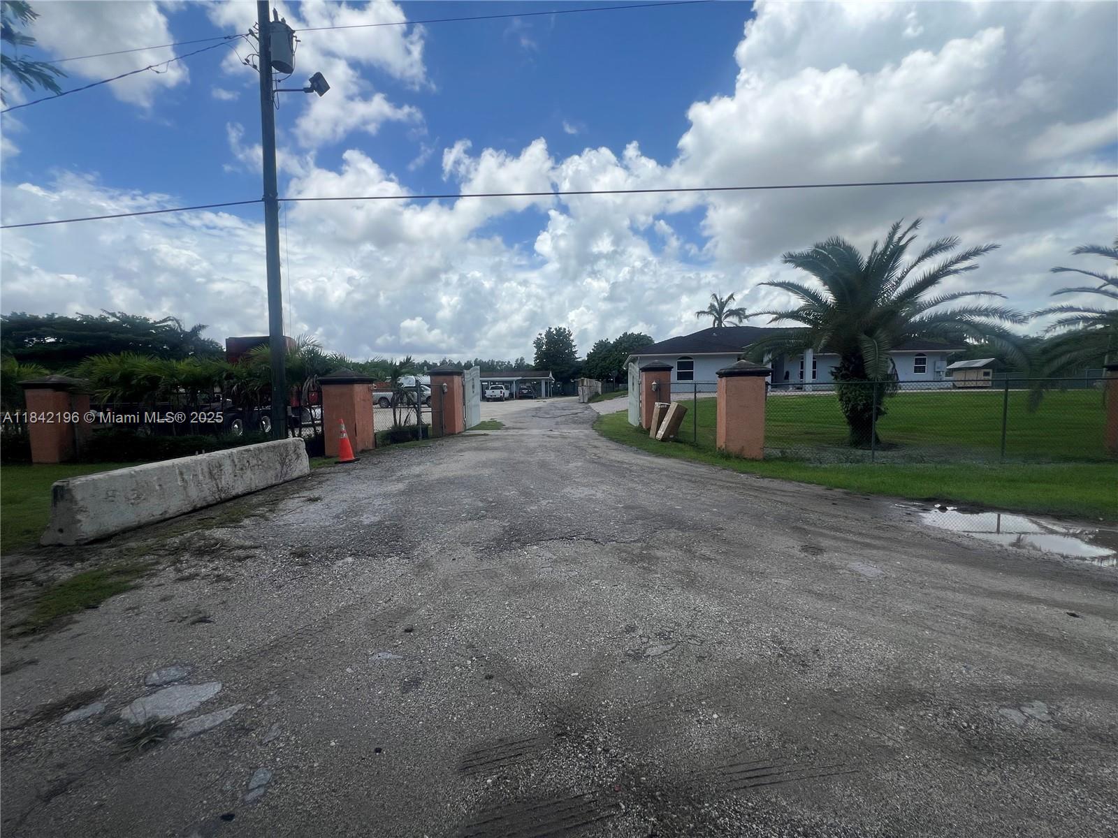 See details / sq. ft. $ 2025-07-17 0 Photo