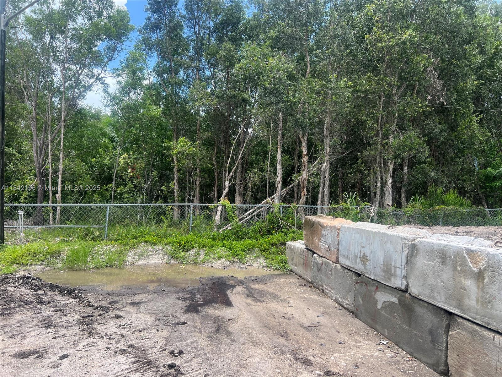 See details / sq. ft. $ 2025-07-17 0 Photo