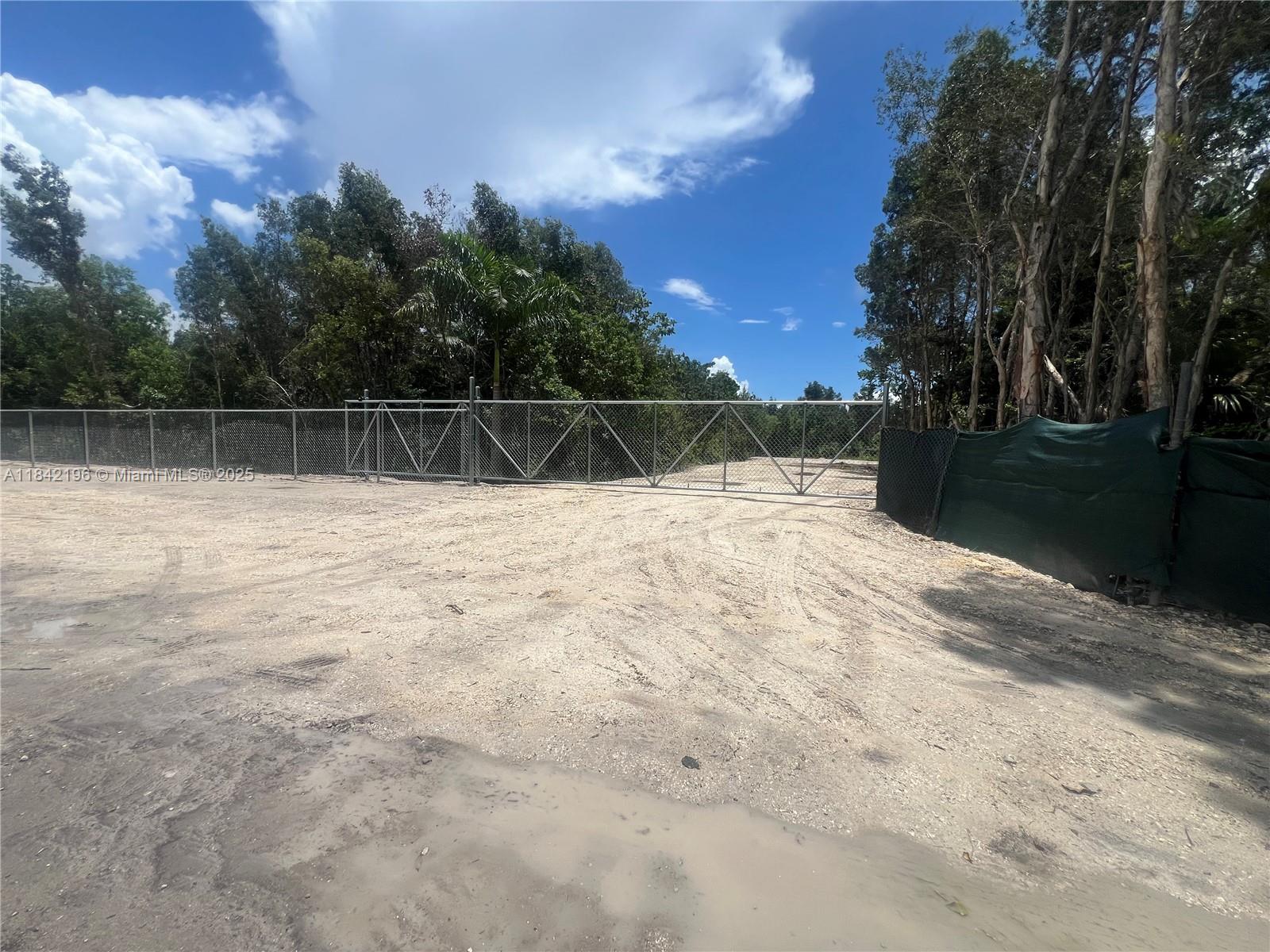 See details / sq. ft. $ 2025-07-17 0 Photo