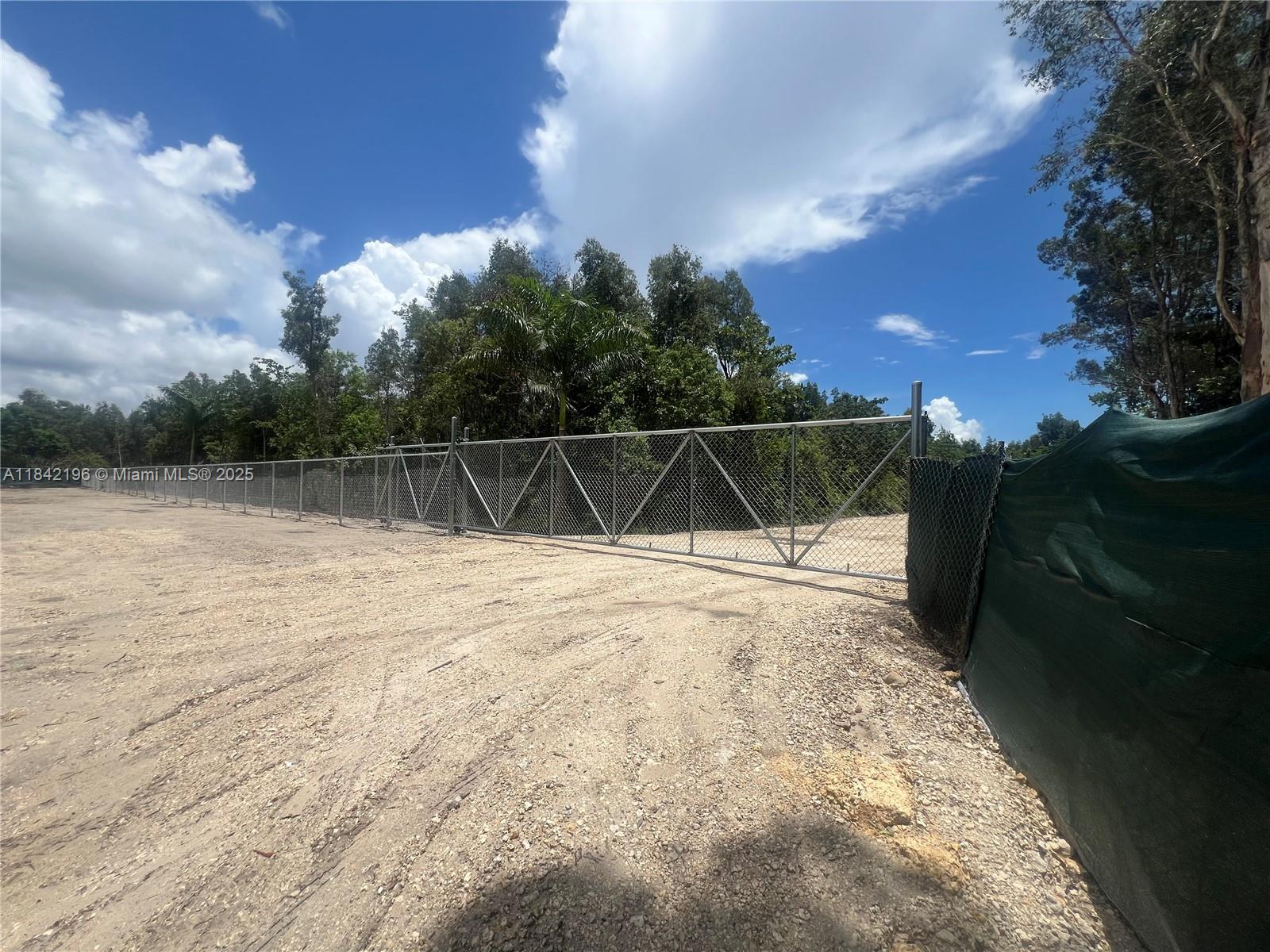 See details / sq. ft. $ 2025-07-17 0 Photo