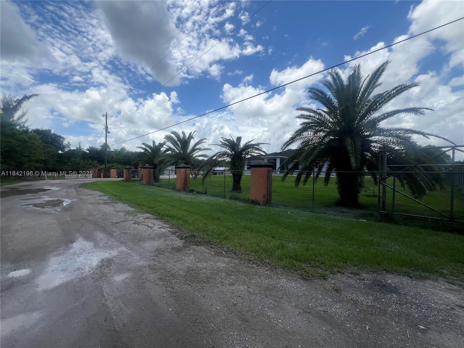 See details / sq. ft. $ 2025-07-17 0 Photo