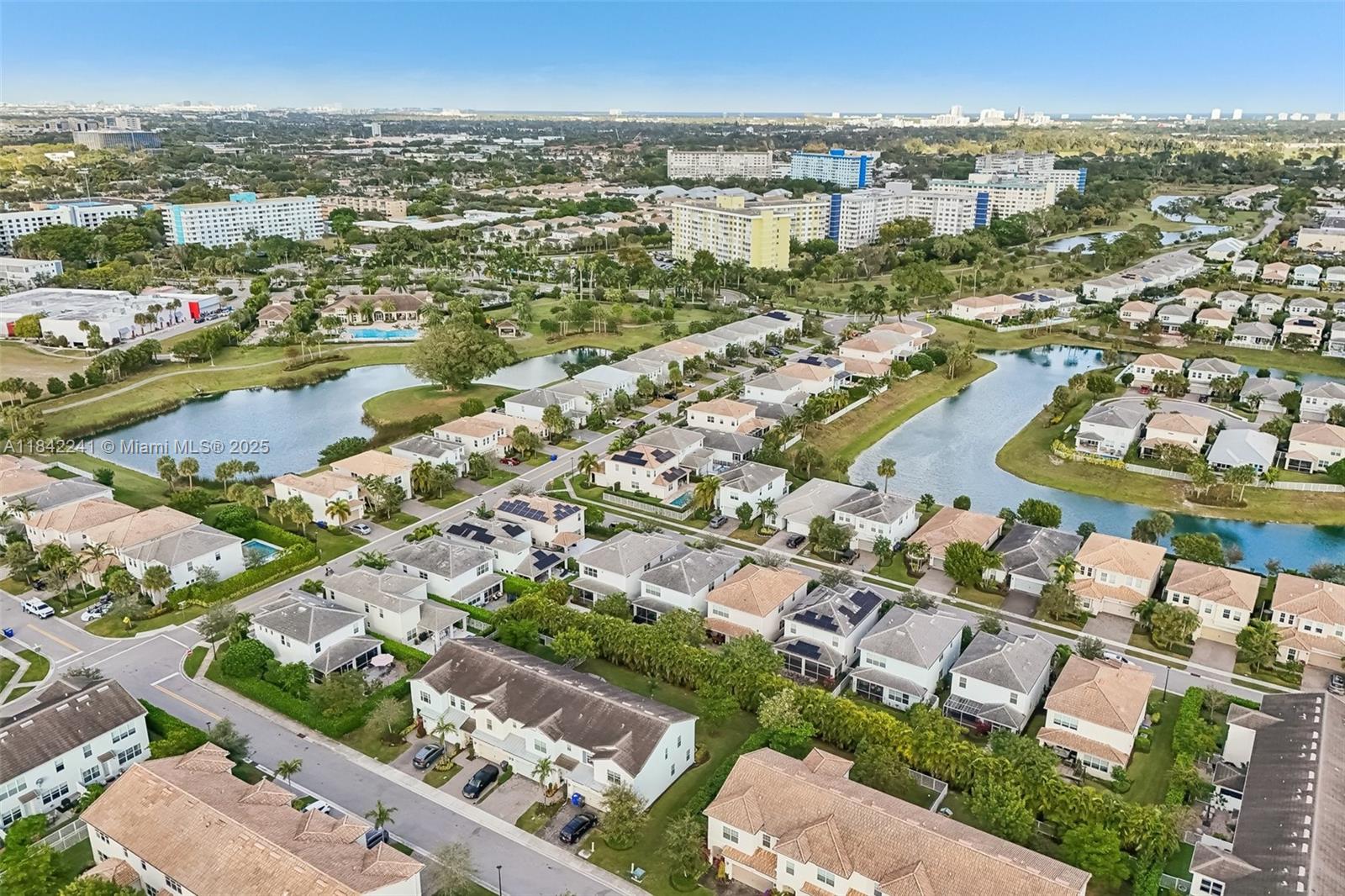 See details 1402 3 / 3 2220 sq. ft. $ 2025-08-07 0 Photo