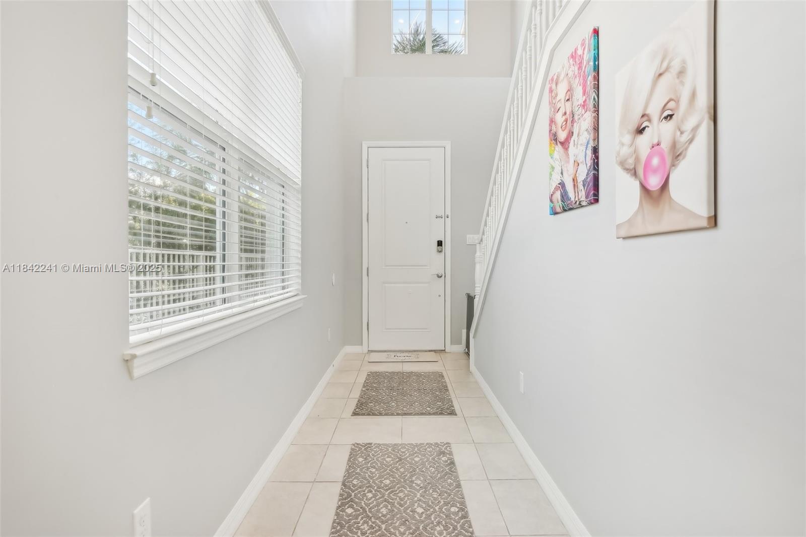 See details 1402 3 / 3 2220 sq. ft. $ 2025-08-07 0 Photo