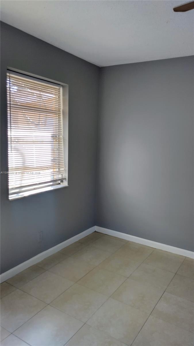 Ver detalles / 1980 sq. ft. $ 2025-07-17 0 foto
