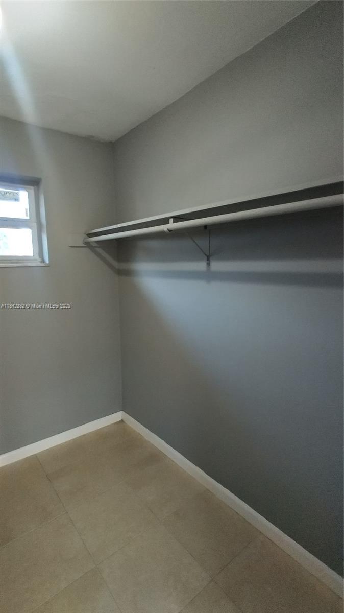 Ver detalles / 1980 sq. ft. $ 2025-07-17 0 foto
