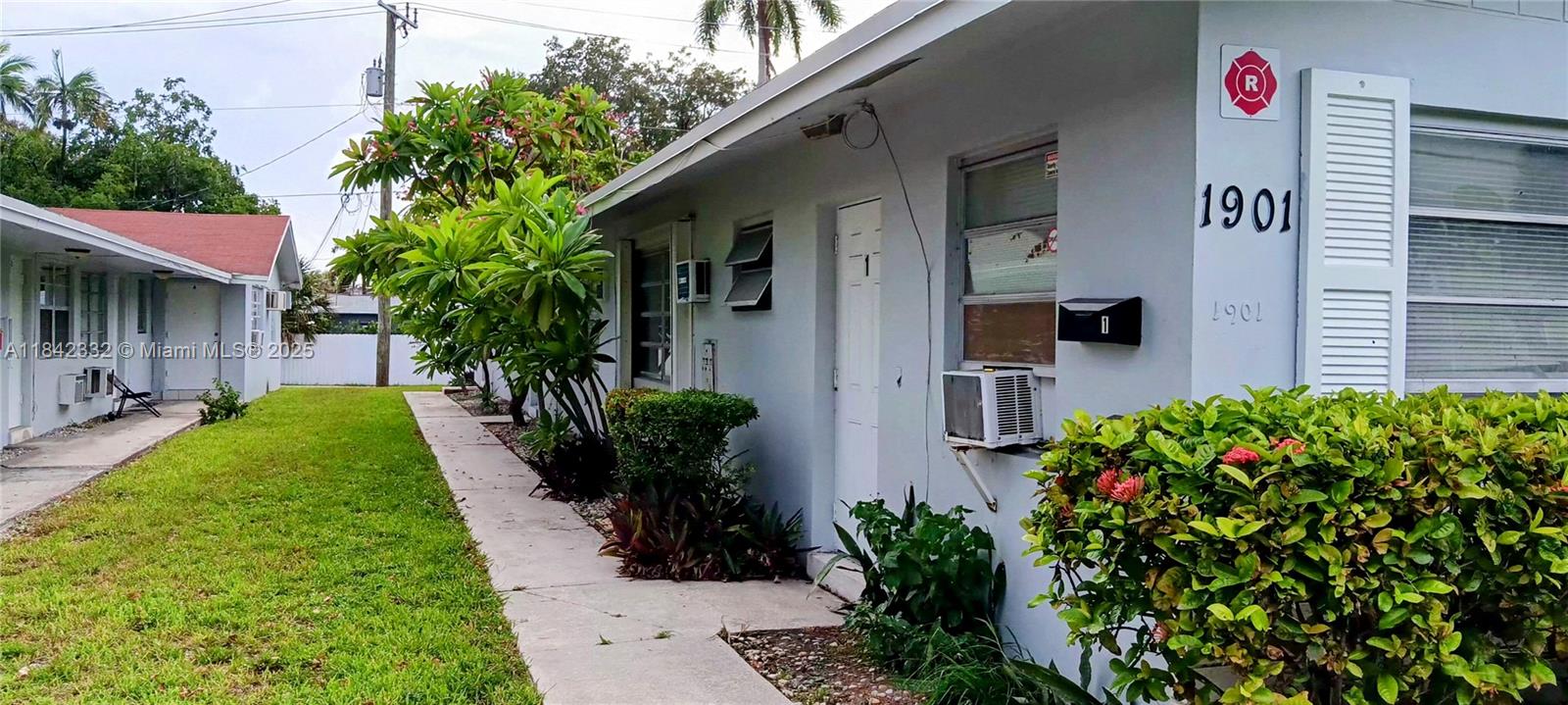 Ver detalles / 1980 sq. ft. $ 2025-07-17 0 foto