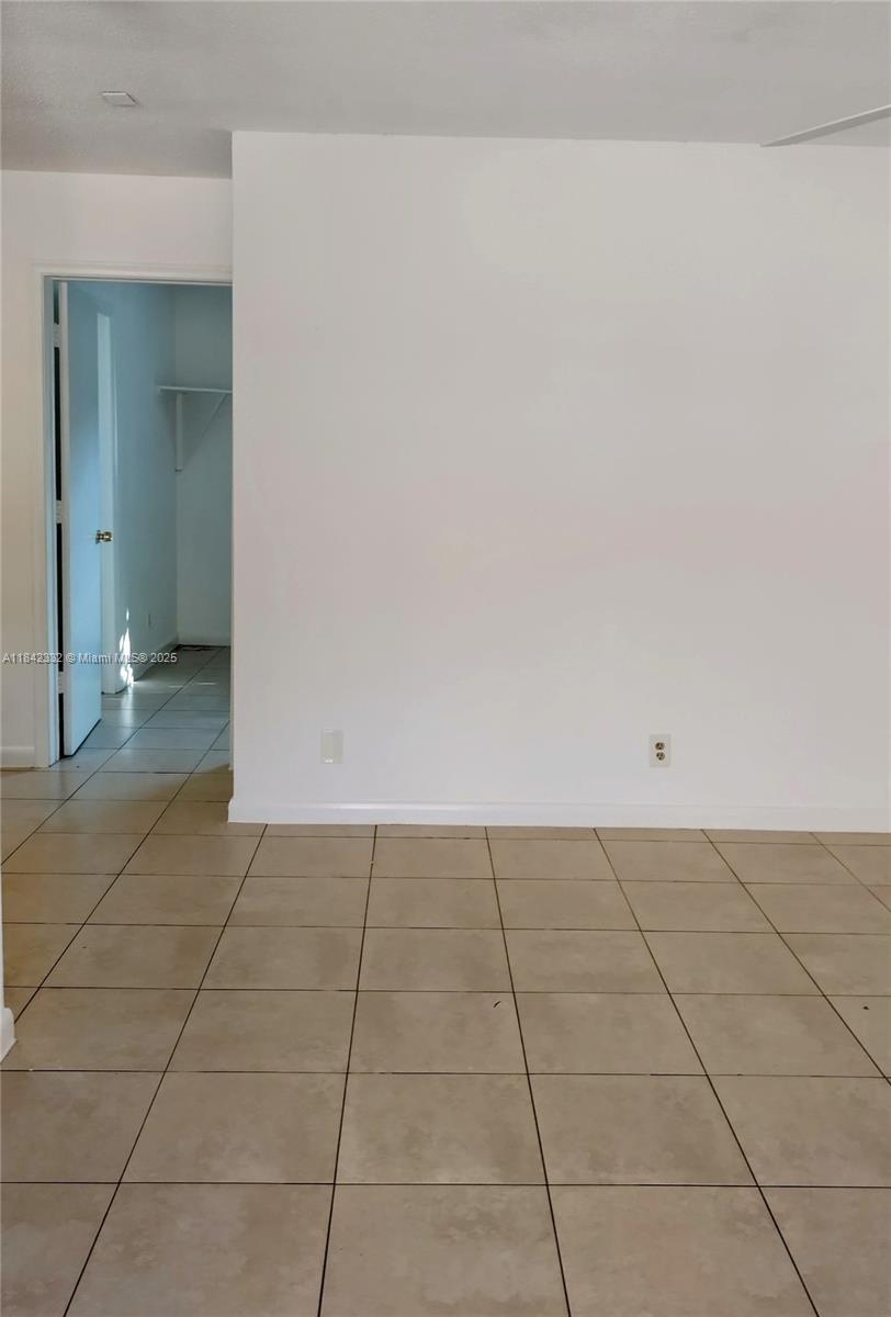 Ver detalles / 1980 sq. ft. $ 2025-07-17 0 foto