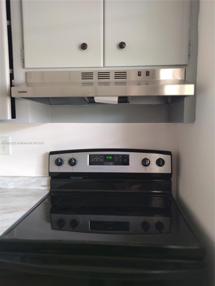Ver detalles / 1980 sq. ft. $ 2025-07-17 0 foto