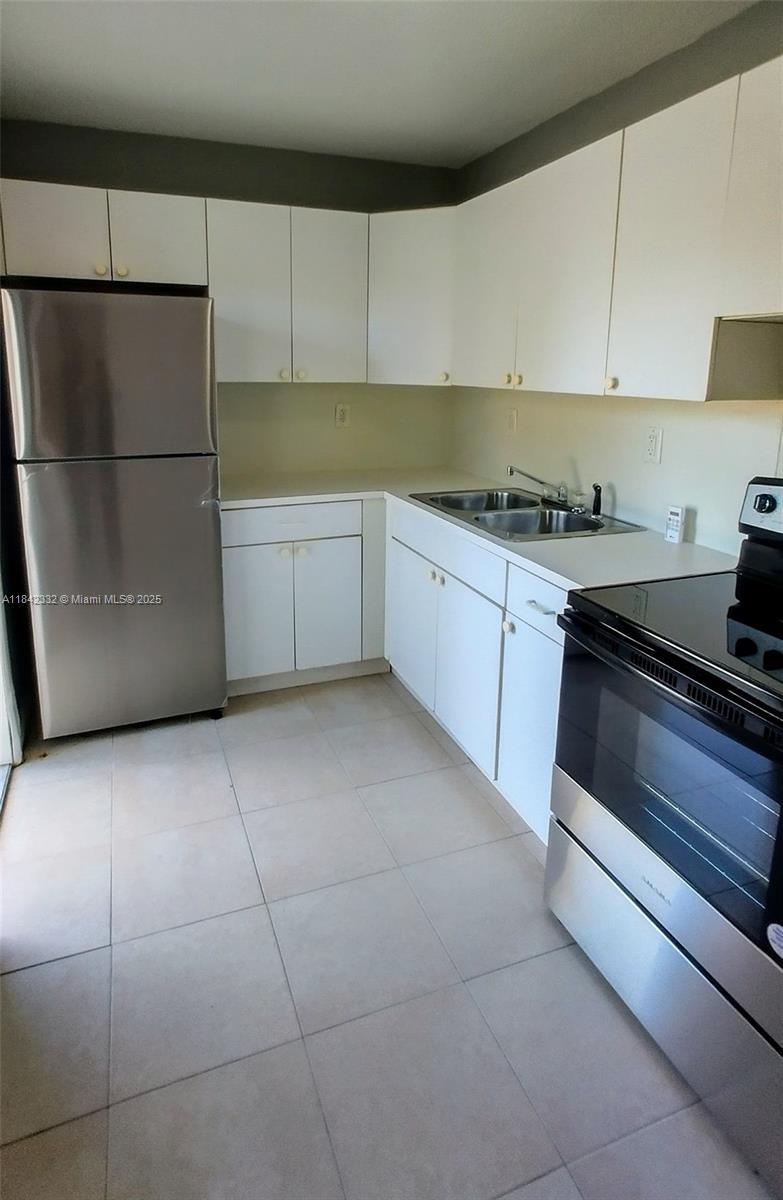 Ver detalles / 1980 sq. ft. $ 2025-07-17 0 foto