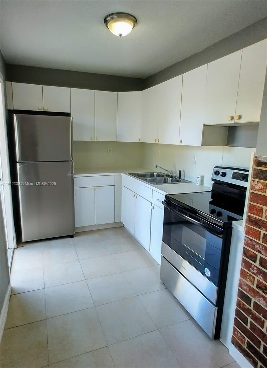 Ver detalles / 1980 sq. ft. $ 2025-07-17 0 foto