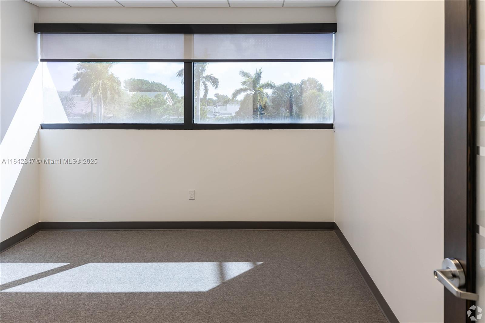   /   sq. ft. $ 2025-07-17 0 Photo