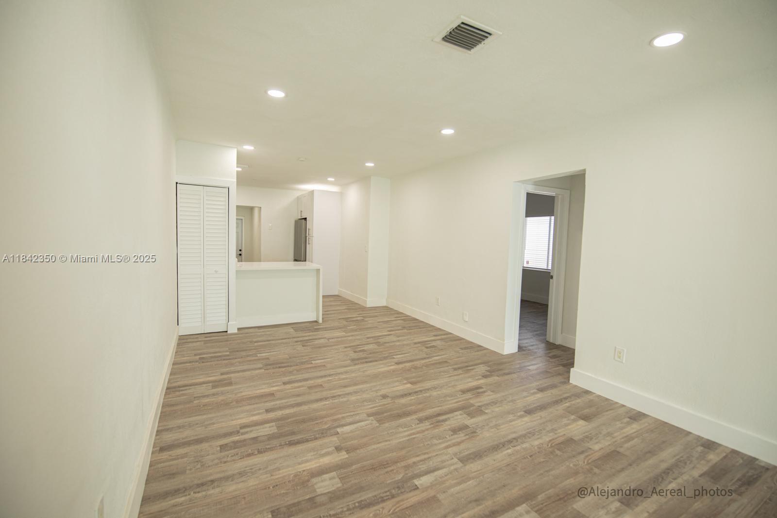 Ver detalles / 1850 sq. ft. $ 2025-07-17 0 foto