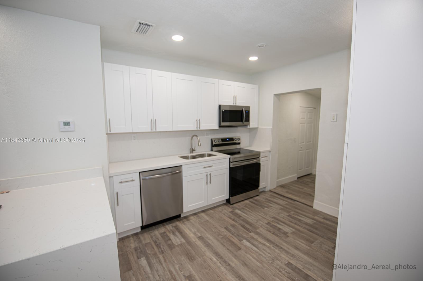 Ver detalles / 1850 sq. ft. $ 2025-07-17 0 foto