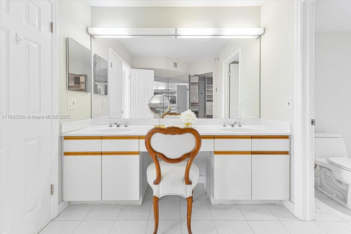 Photo of 3500 Mystic Pointe Dr  #2101, Aventura, Florida, 33180 - 