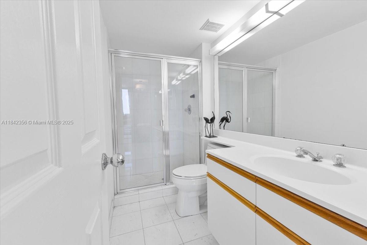 Photo of 3500 Mystic Pointe Dr  #2101, Aventura, Florida, 33180 - 