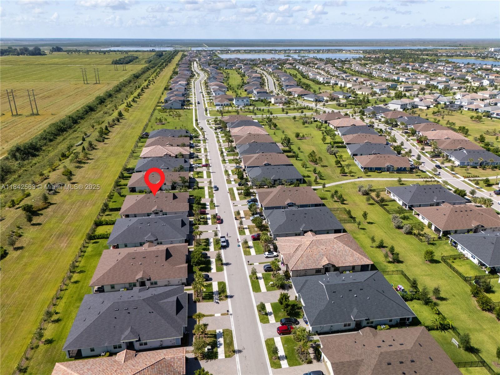1274 3 / 2 1952 sq. ft. $ 2025-09-23 0 Photo