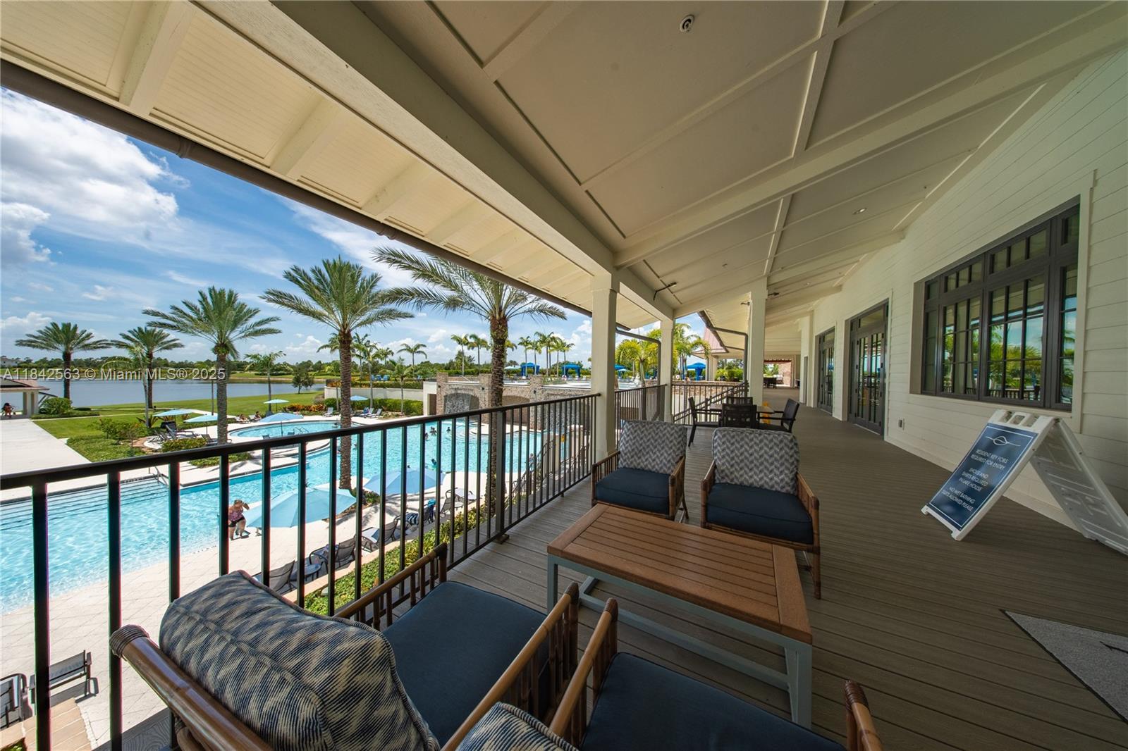 1274 3 / 2 1952 sq. ft. $ 2025-09-23 0 Photo