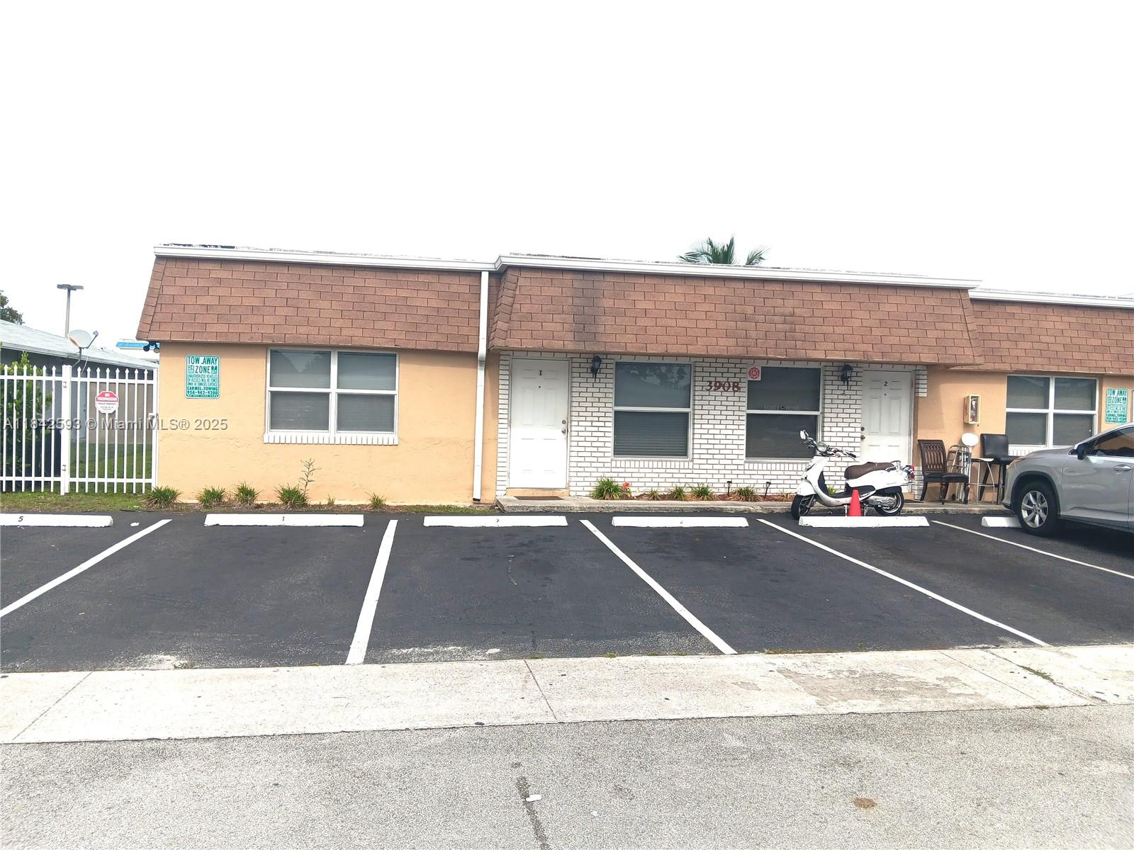 Ver detalles / 3892 sq. ft. $ 2025-07-17 0 foto