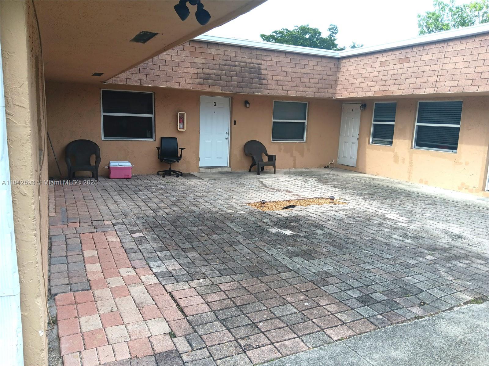 Ver detalles / 3892 sq. ft. $ 2025-07-17 0 foto