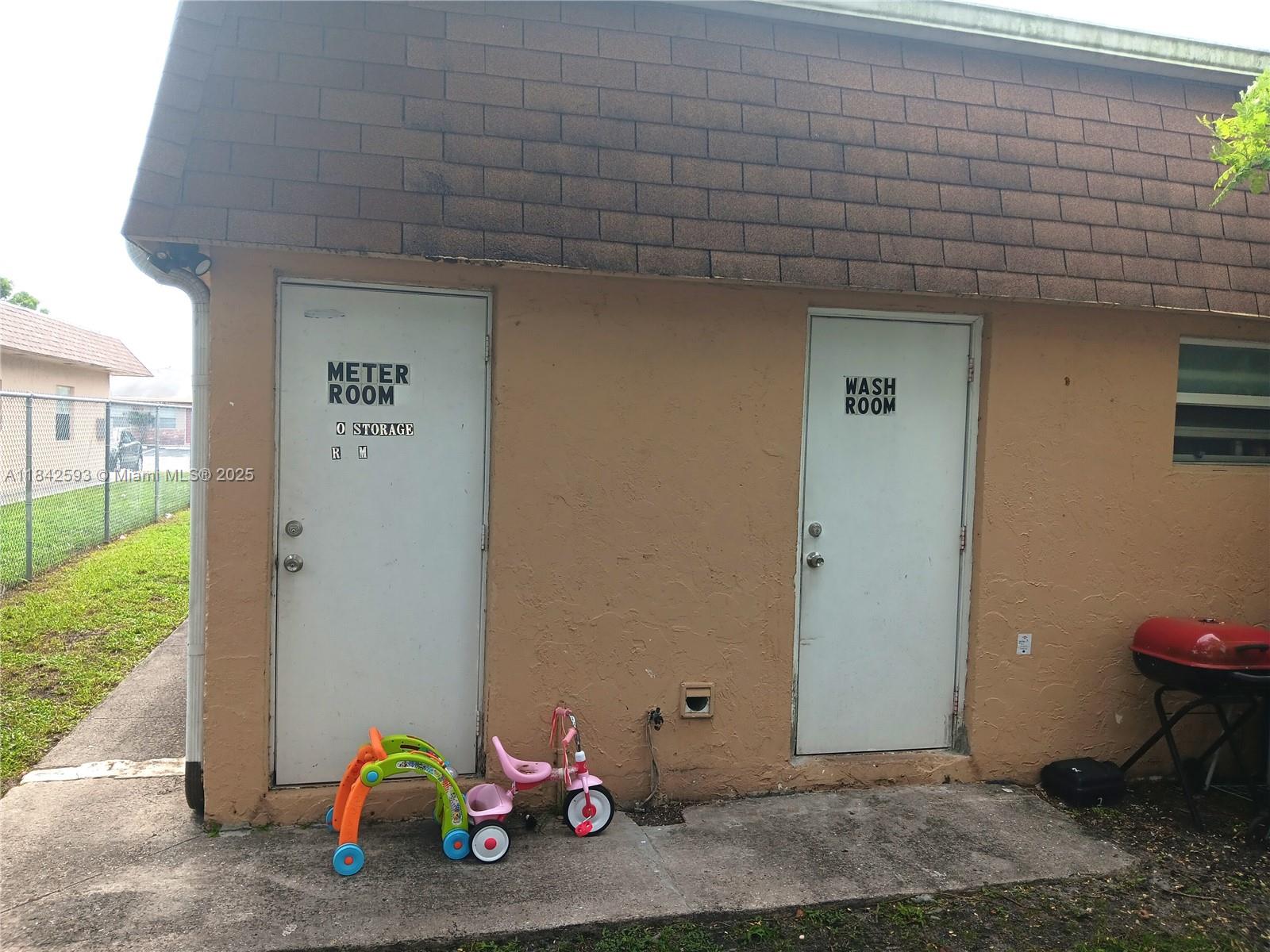 Ver detalles / 3892 sq. ft. $ 2025-07-17 0 foto