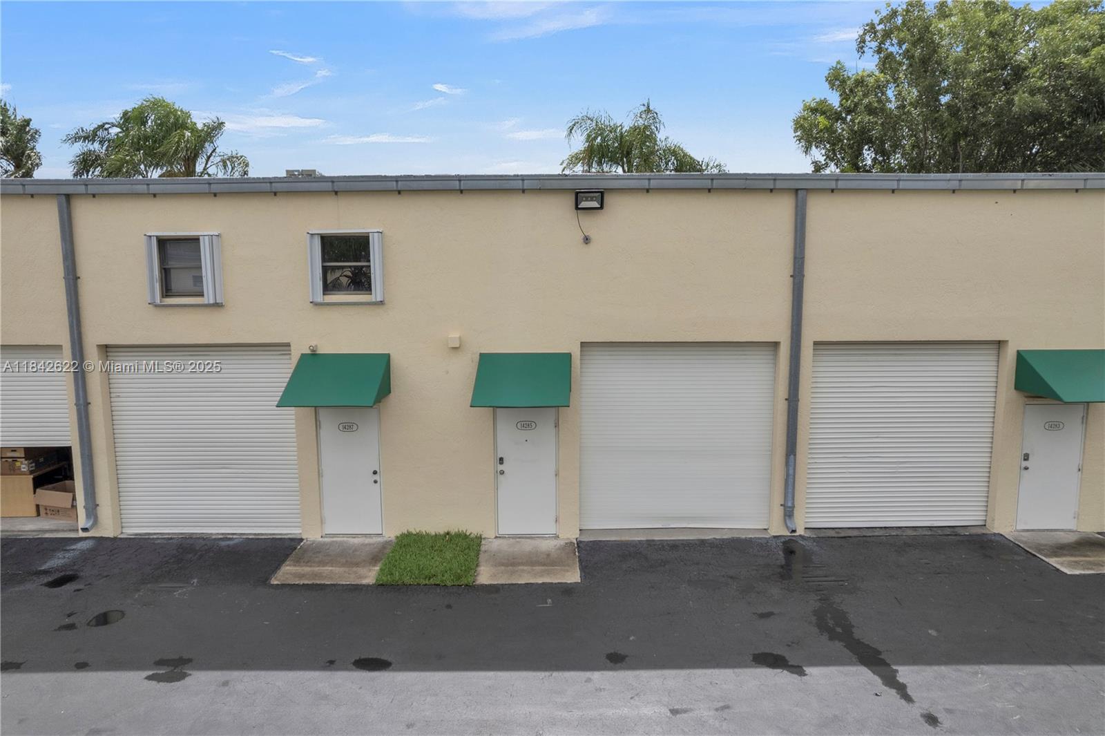 See details D42 / sq. ft. $ 2025-07-17 0 Photo