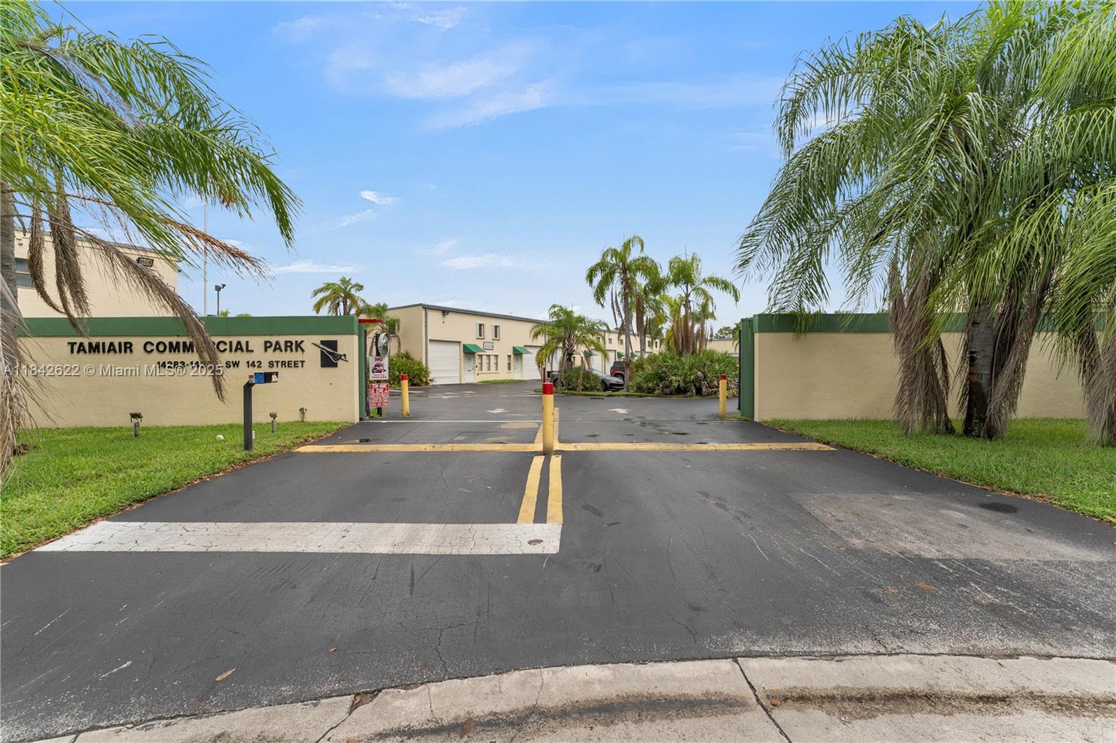 See details D42 / sq. ft. $ 2025-07-17 0 Photo
