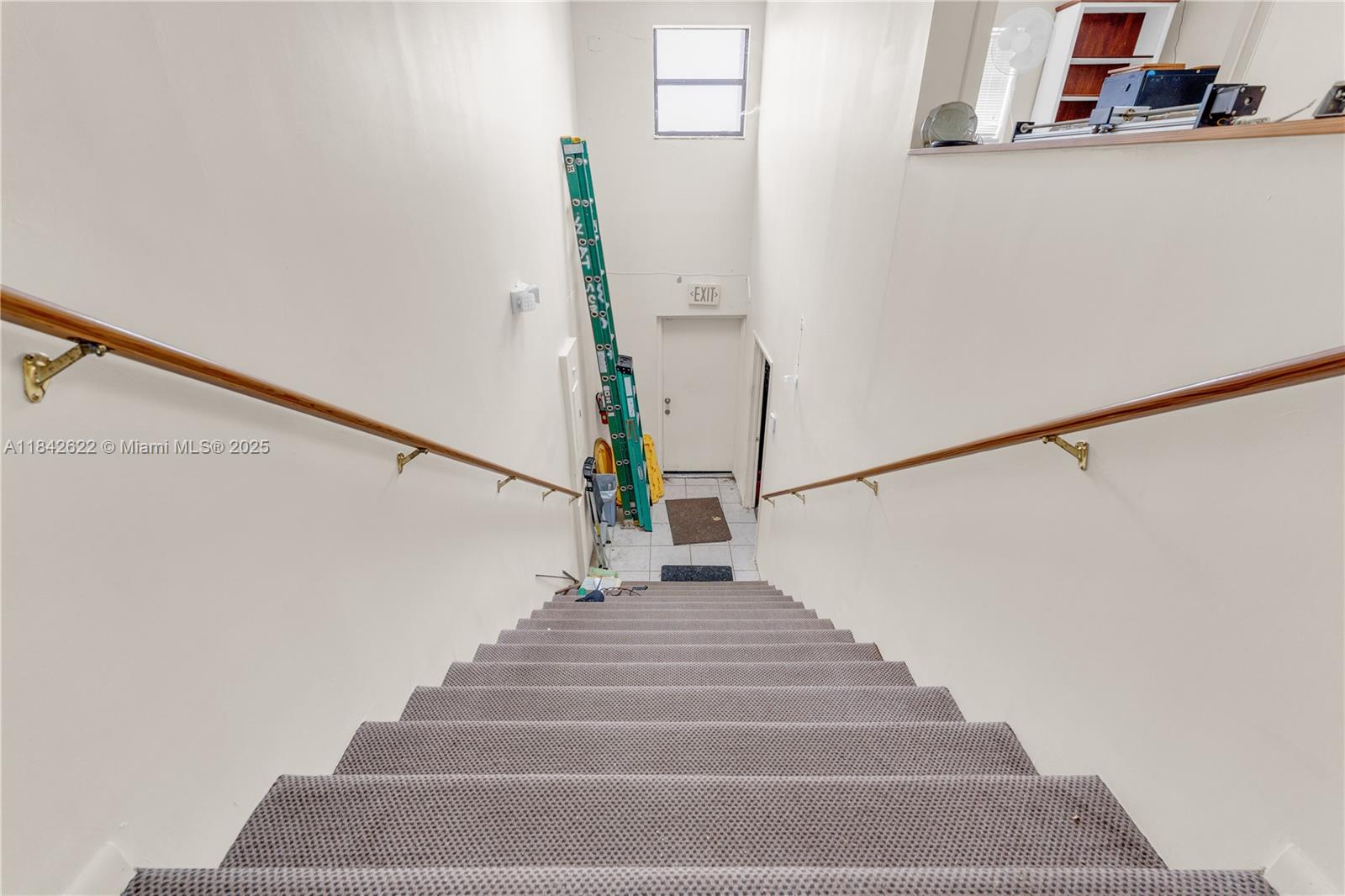 See details D42 / sq. ft. $ 2025-07-17 0 Photo