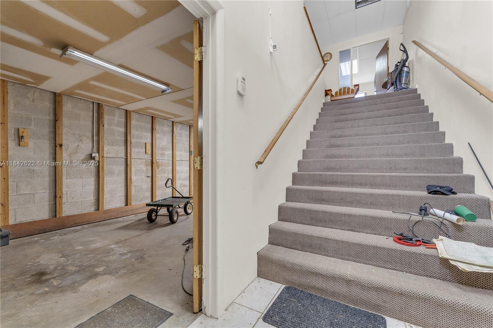 See details D42 / sq. ft. $ 2025-07-17 0 Photo