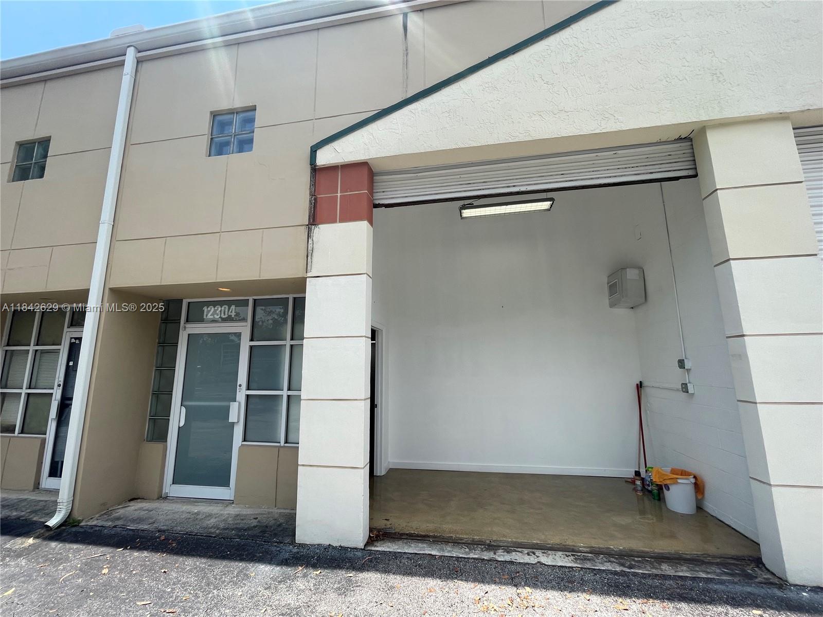 See details A-3 / sq. ft. $ 2025-07-17 0 Photo