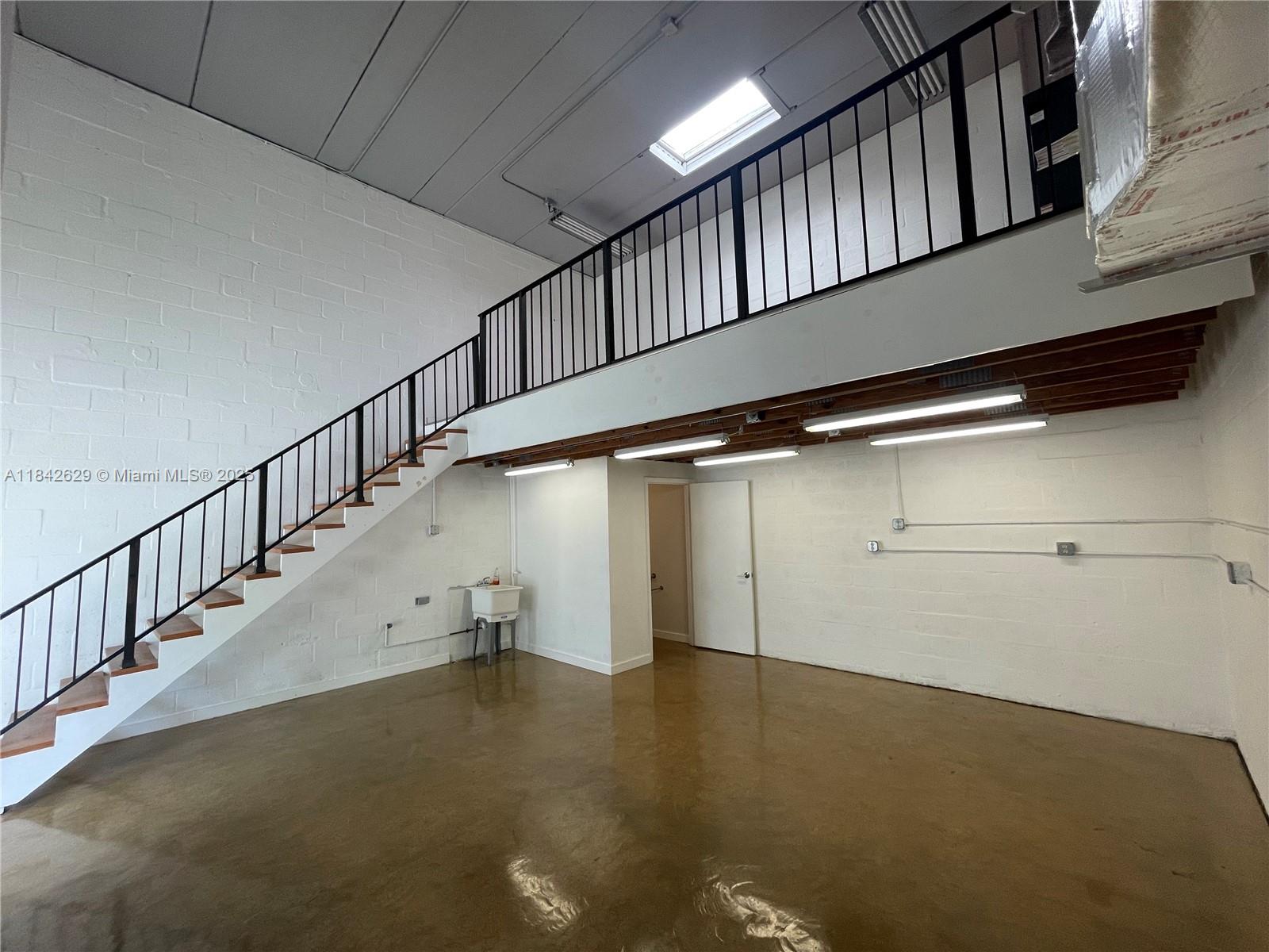 See details A-3 / sq. ft. $ 2025-07-17 0 Photo