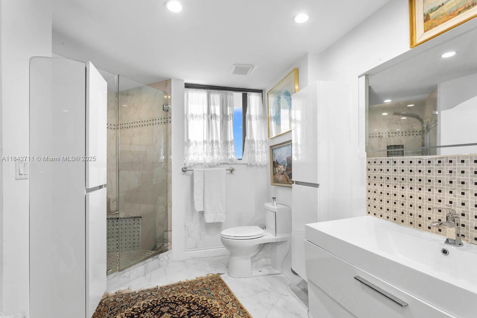 Photo of 19500 Turnberry Way #9D, Aventura, Florida, 33180 -