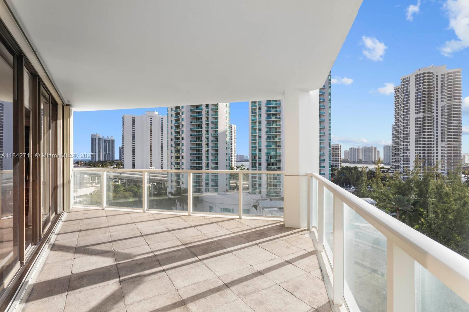 Photo of 19500 Turnberry Way #9D, Aventura, Florida, 33180 -
