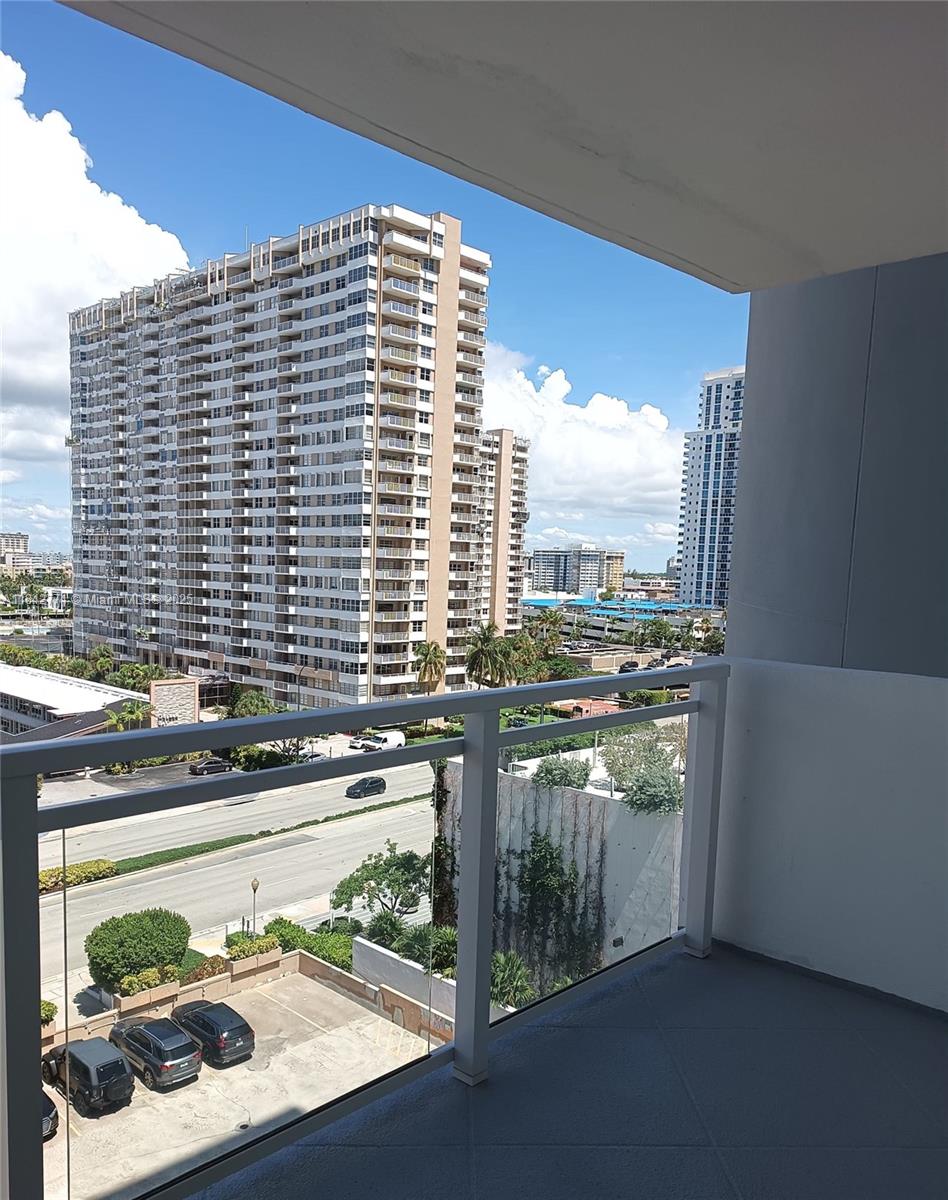 Photo of 2030 Ocean Dr  #727, Hallandale Beach, Florida, 33009 - 
