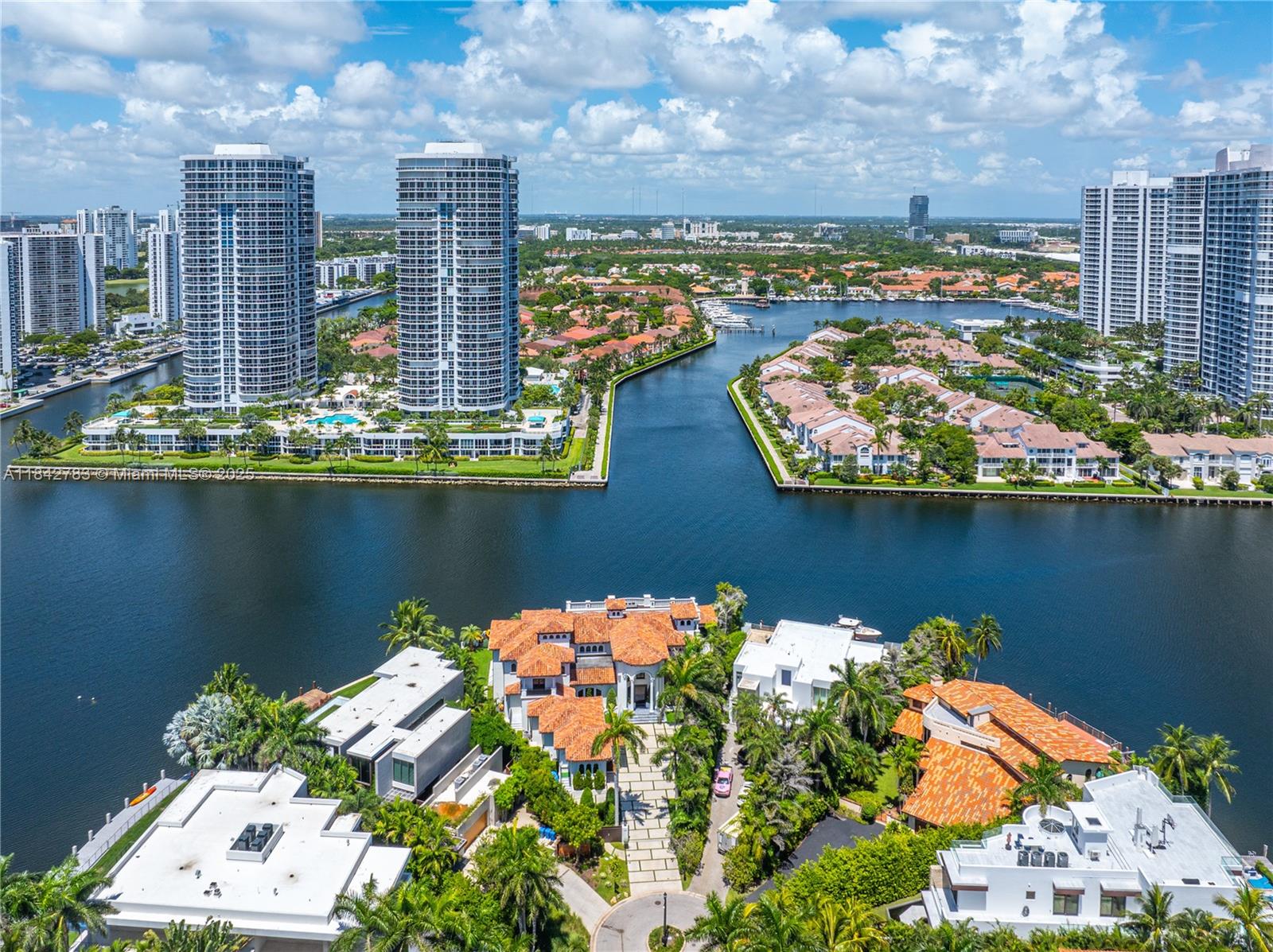Photo of 498 Parkway Pkwy (498), Golden Beach, Florida, 33160 -